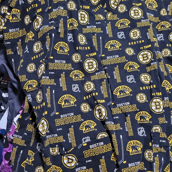 Scrub sets - Picture 7 of 12